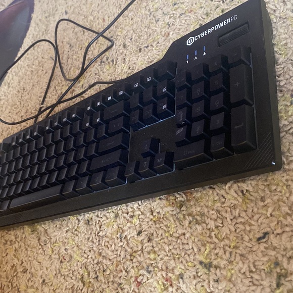 Cyberpower keyboard - Picture 2 of 3